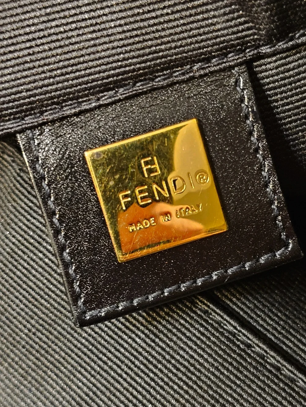 FENDI TOTE - Picture 15 of 16